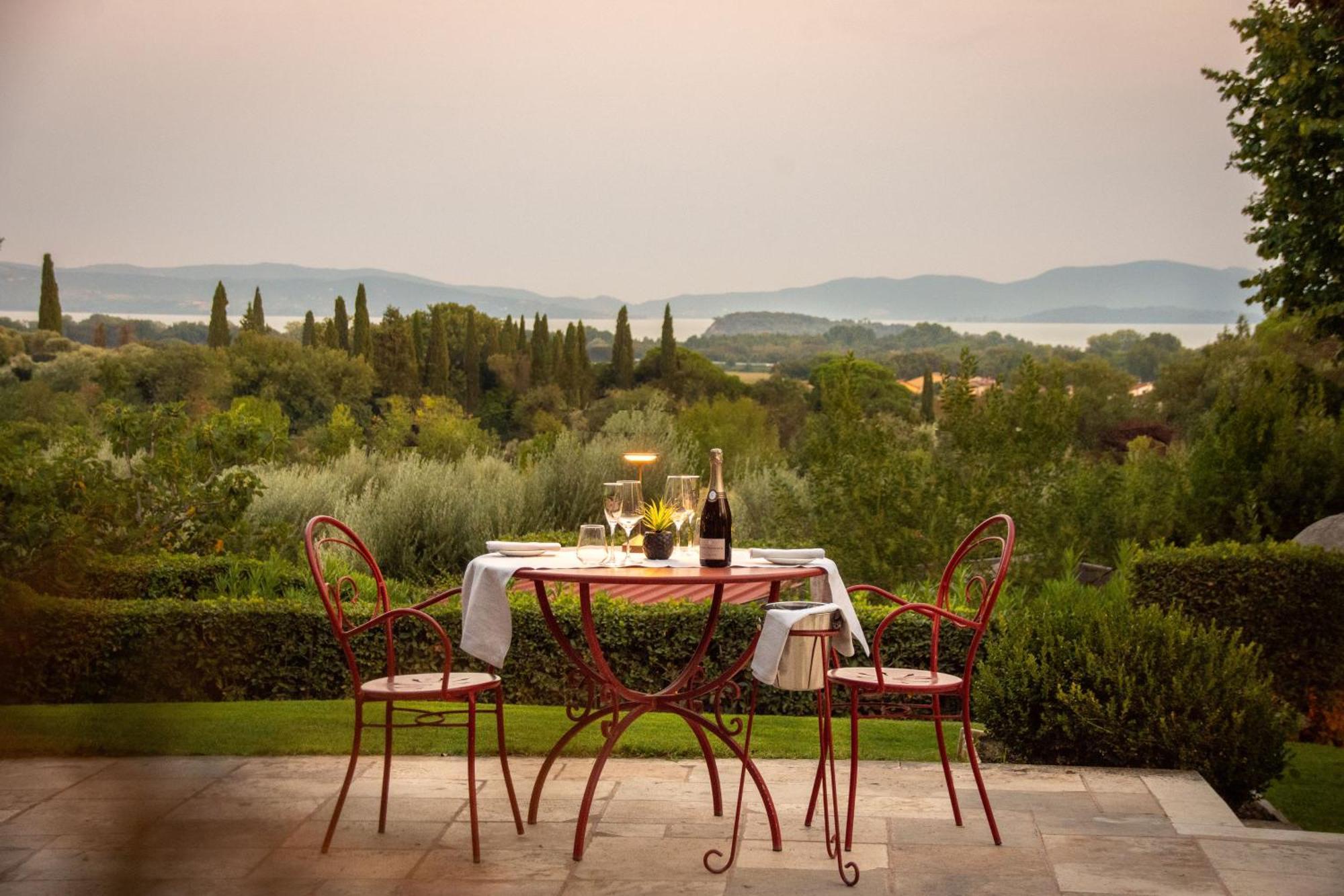 I Capricci Di Merion - Resort & Spa Tuoro sul Trasimeno Exteriör bild